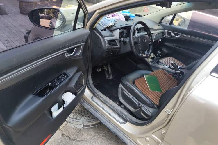 Used Geely Auto Emgrand GS 2016 Sports Edition 1.8L Manual LingShang Model Driver Seat