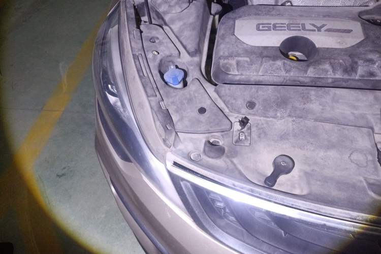 Used Geely Auto Emgrand GS 2016 Sports Edition 1.8L Manual LingShang Model Engine Bay Right
