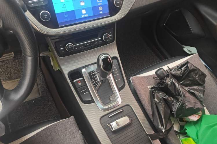 Used Geely Auto Emgrand GS 2016 Sport Edition 1.3T Automatic ZhenShang Model Gear Lever