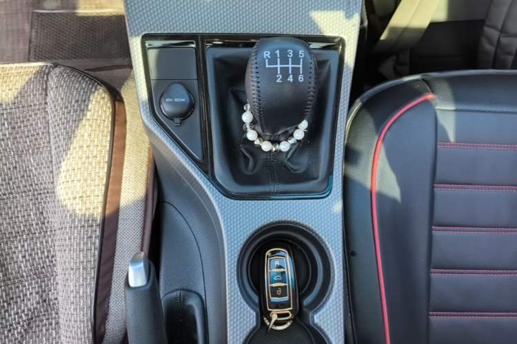 Used Geely Auto Emgrand GS 2016 Sports Edition 1.8L Manual LingShang Model Gear Lever