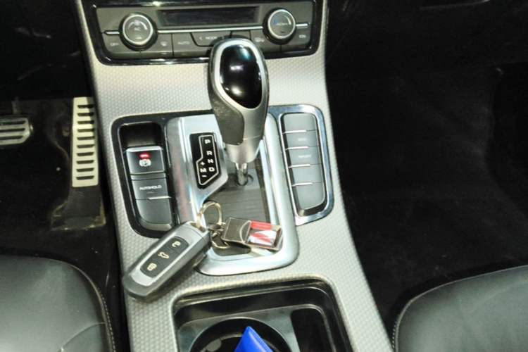 Used Geely Auto Emgrand GS 2016 Sport Edition 1.3T Automatic LingShang Model Gear Lever