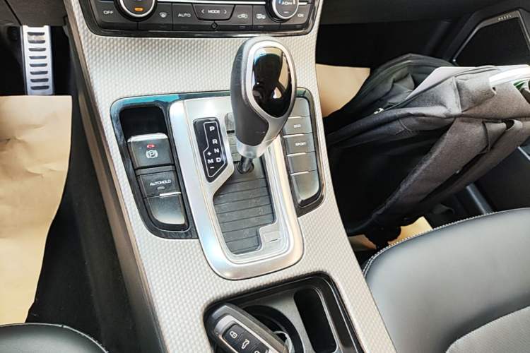 Used Geely Auto Emgrand GS 2016 Sport Edition 1.8L Automatic LingShang Model Gear Lever