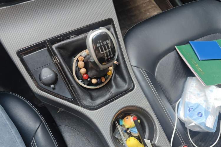 Used Geely Auto Emgrand GS 2016 Elegant Edition 1.3T Manual LingShang Model Gear Lever