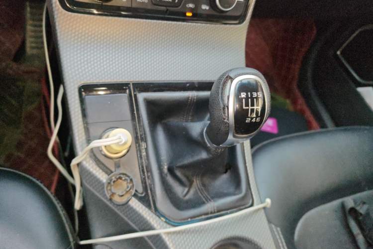 Used Geely Auto Emgrand GS 2016 Sport Edition 1.3T Manual LingShang Model Gear Lever