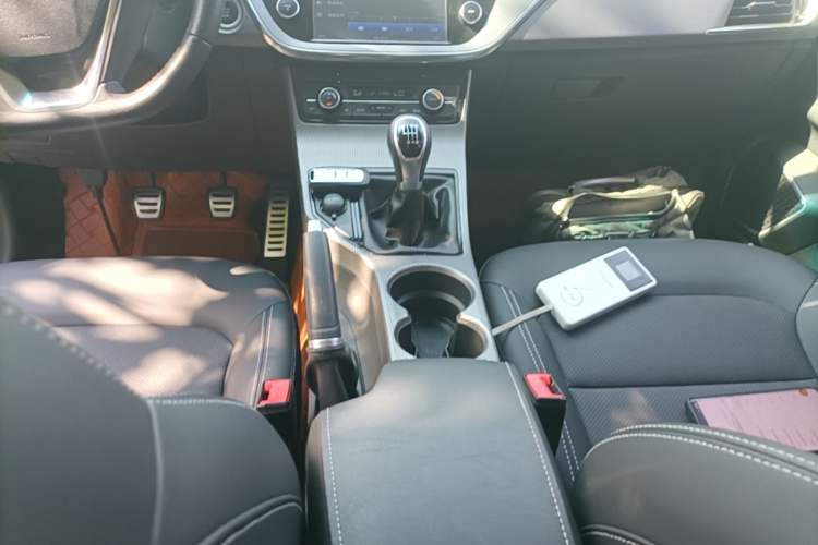 Used Geely Auto Emgrand GS 2016 Sport Edition 1.3T Manual LingShang Model Gear Lever