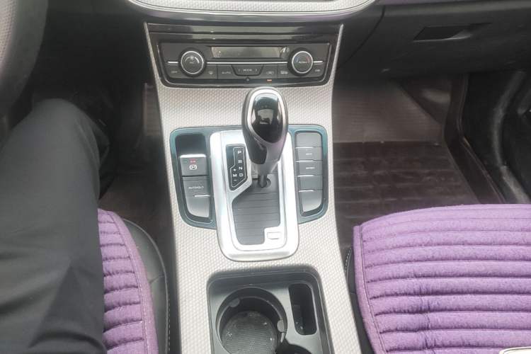 Used Geely Auto Emgrand GS 2016 Sport Edition 1.3T Automatic LingShang Model Gear Lever