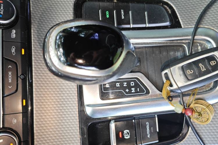 Used Geely Auto Emgrand GS 2016 Sport Edition 1.3T Automatic ZhenShang Model Gear Lever