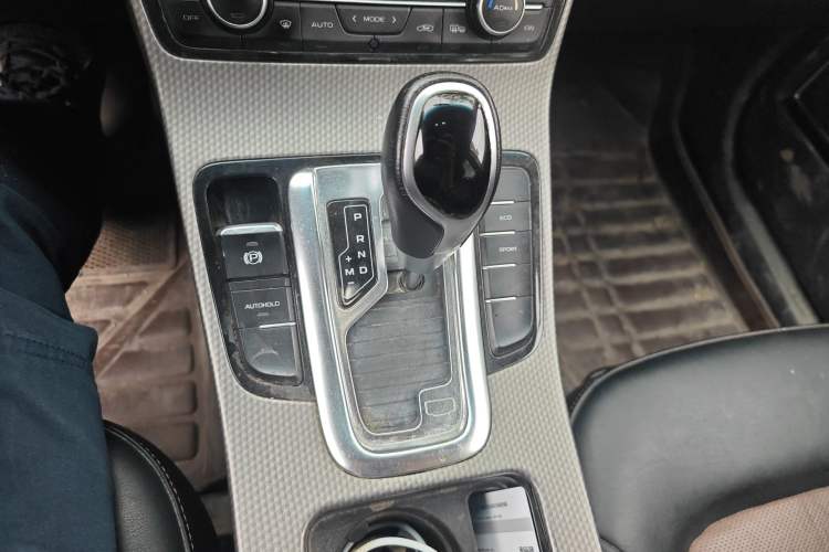 Used Geely Auto Emgrand GS 2016 Sport Edition 1.3T Automatic ZhenShang Model Gear Lever