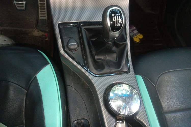 Used Geely Auto Emgrand GS 2016 Sport Edition 1.3T Manual LingShang Model Gear Lever