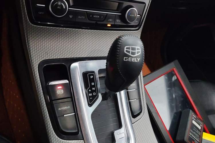 Used Geely Auto Emgrand GS 2016 Elegant Edition 1.3T Automatic LingShang Model Gear Lever