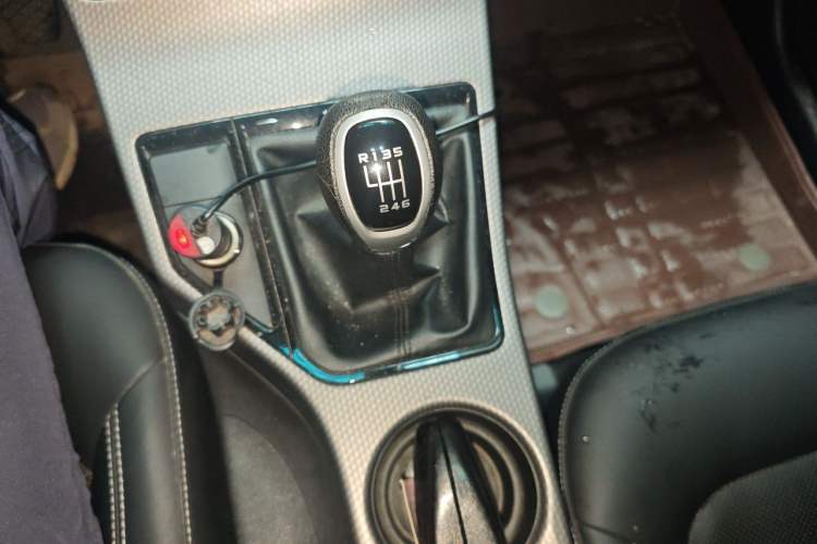 Used Geely Auto Emgrand GS 2016 Elegant Edition 1.8L Manual LingShang Model Gear Lever