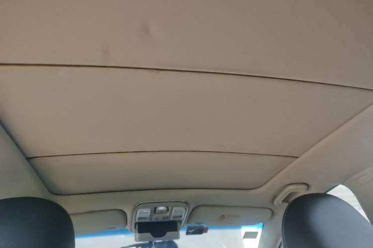 Used Geely Auto Emgrand GS 2016 Elegant Edition 1.3T Automatic LingShang Model Headliner