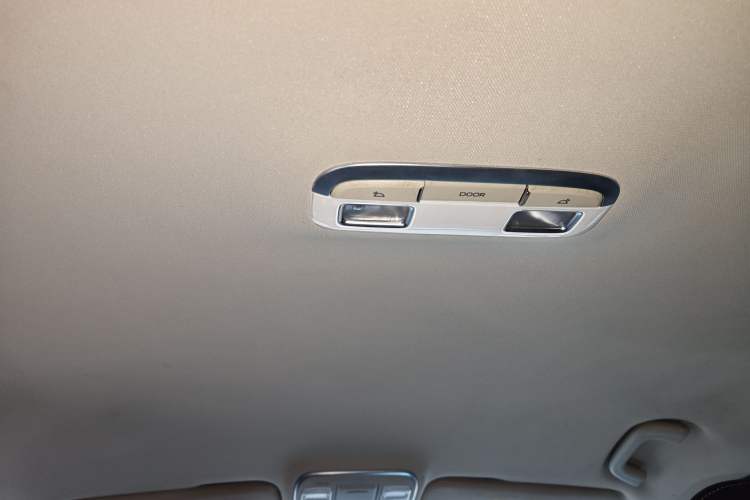 Used Geely Auto Emgrand GS 2016 Elegant Edition 1.8L Manual LingShang Model Headliner
