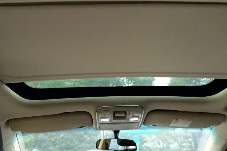 Used Geely Auto Emgrand GS 2016 Elegant Edition 1.3T Automatic ZhenShang Model Headliner