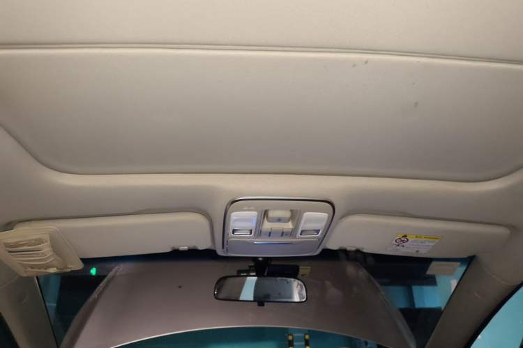 Used Geely Auto Emgrand GS 2016 Elegant Edition 1.3T Automatic LingShang Model Headliner