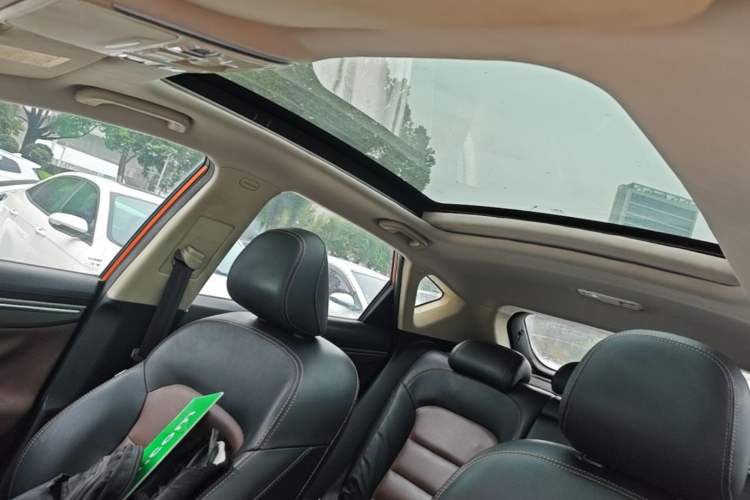 Used Geely Auto Emgrand GS 2016 Elegant Edition 1.3T Automatic ZhenShang Model Headliner