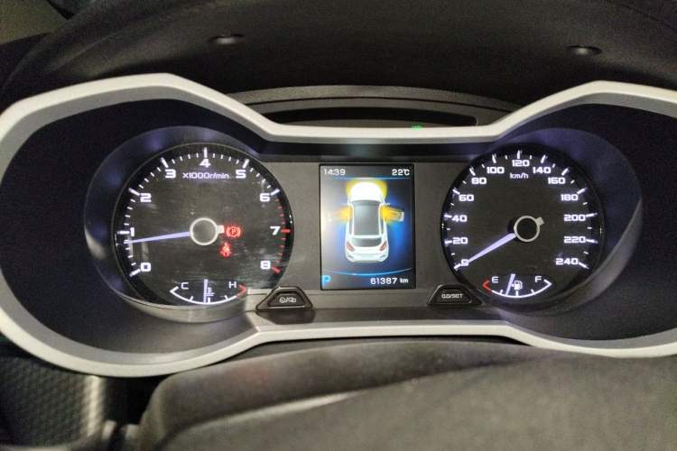 Used Geely Auto Emgrand GS 2016 Elegant Edition 1.8L Automatic LingShang Model Instrument Cluster
