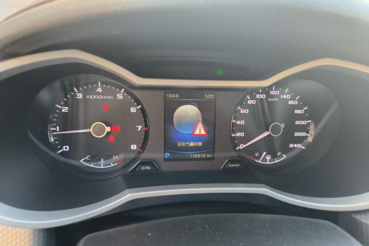 Used Geely Auto Emgrand GS 2016 Sport Edition 1.3T Automatic ZhenShang Model Instrument Cluster