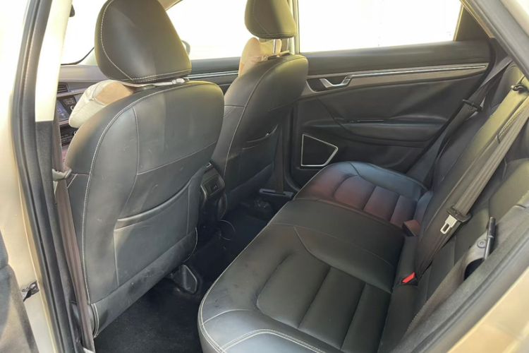 Used Geely Auto Emgrand GS 2016 Elegant Edition 1.3T Manual LingShang Model Interior 2