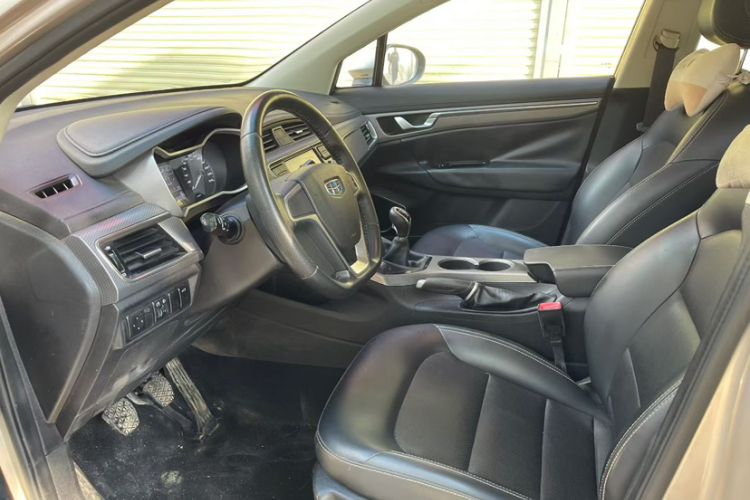 Used Geely Auto Emgrand GS 2016 Elegant Edition 1.3T Manual LingShang Model Interior 3