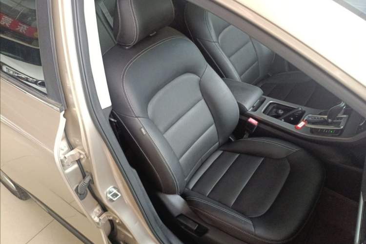 Used Geely Auto Emgrand GS 2016 Sport Edition 1.8L Automatic LingShang Model Interior 4