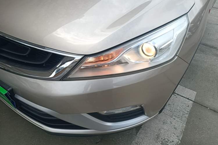Used Geely Auto Emgrand GS 2016 Elegant Edition 1.3T Automatic ZhenShang Model Left Front Headlight
