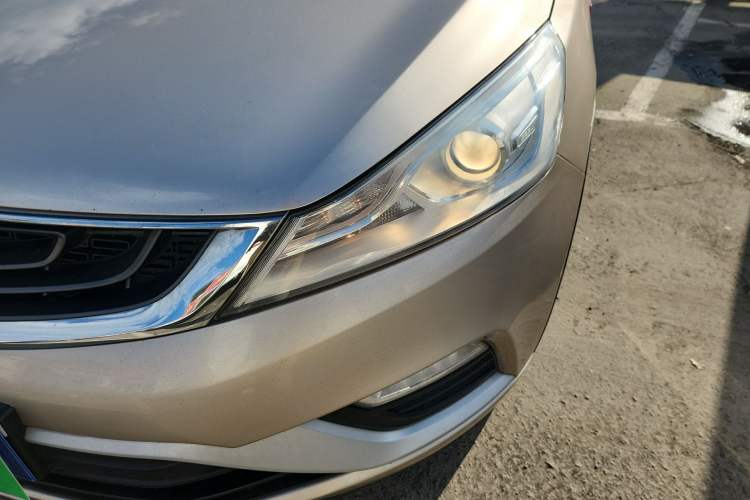 Used Geely Auto Emgrand GS 2016 Elegant Edition 1.3T Manual LingShang Model Left Front Headlight