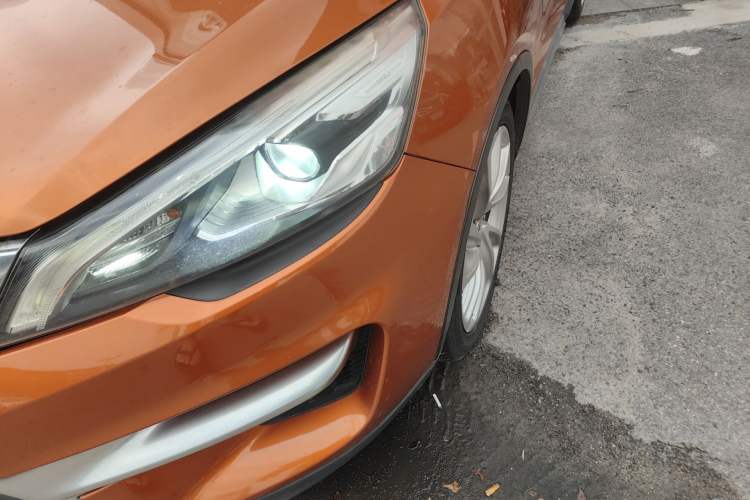 Used Geely Auto Emgrand GS 2016 Sport Edition 1.3T Automatic ZhenShang Model Left Front Headlight
