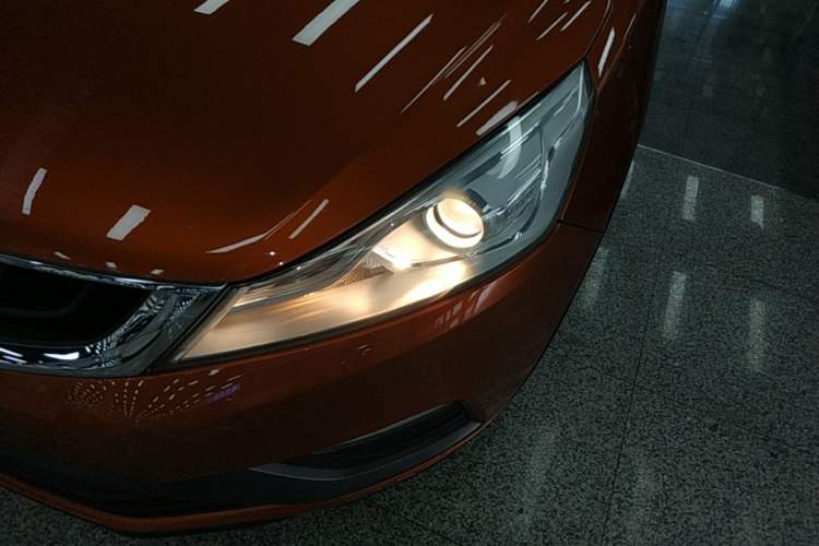 Used Geely Auto Emgrand GS 2016 Elegant Edition 1.8L Automatic LingShang Model Left Front Headlight