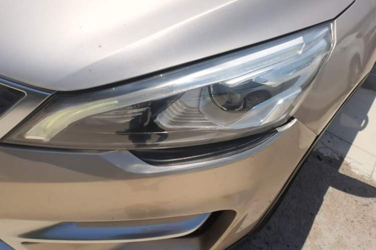 Used Geely Auto Emgrand GS 2016 Sport Edition 1.3T Automatic LingShang Model Left Front Headlight