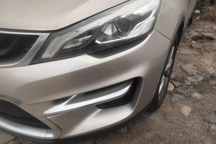 Used Geely Auto Emgrand GS 2016 Sport Edition 1.3T Automatic LingShang Model Left Front Headlight