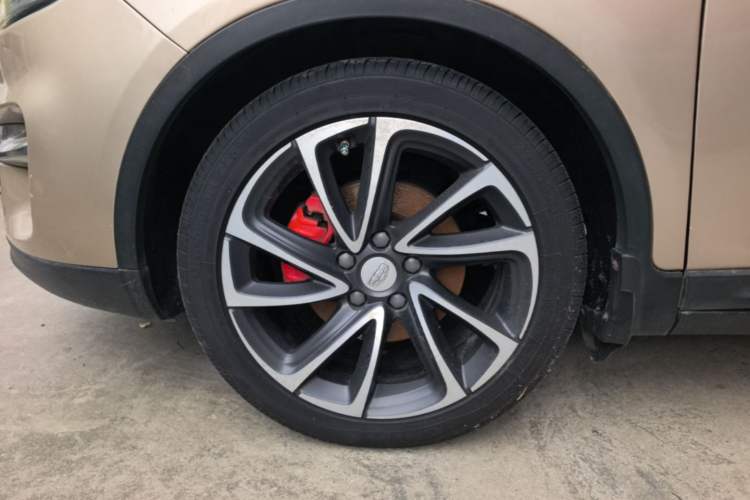 Used Geely Auto Emgrand GS 2016 Sport Edition 1.3T Automatic ZhenShang Model Left Front Wheel Hub