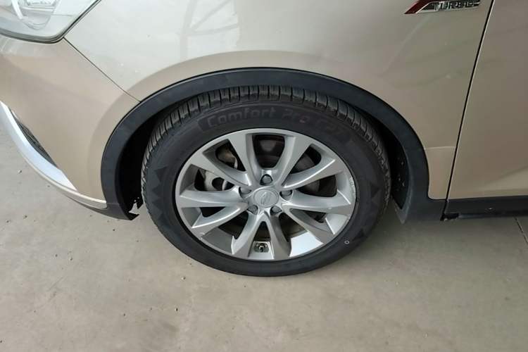 Used Geely Auto Emgrand GS 2016 Elegant Edition 1.3T Manual LingShang Model Left Front Wheel Hub