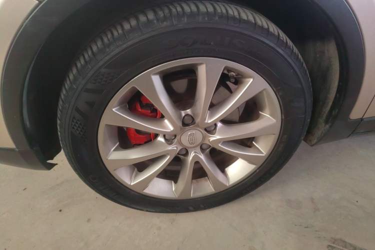 Used Geely Auto Emgrand GS 2016 Sport Edition 1.8L Automatic LingShang Model Left Front Wheel Hub