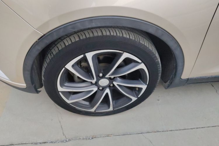 Used Geely Auto Emgrand GS 2016 Elegant Edition 1.3T Automatic ZhenShang Model Left Front Wheel Hub