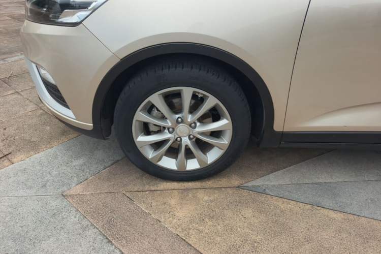 Used Geely Auto Emgrand GS 2016 Elegant Edition 1.8L Automatic LingShang Model Left Front Wheel Hub