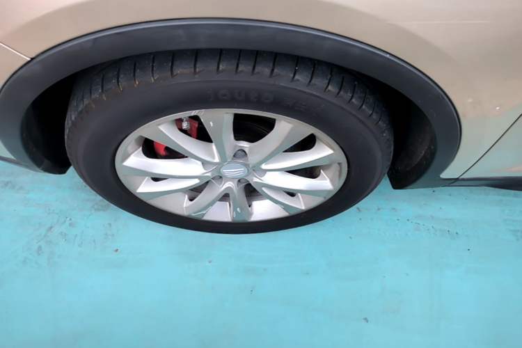 Used Geely Auto Emgrand GS 2016 Sport Edition 1.8L Automatic LingShang Model Left Front Wheel Hub