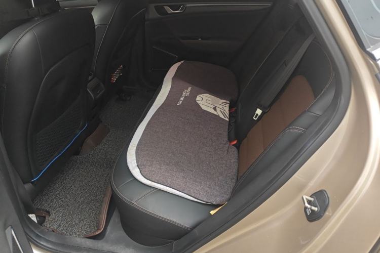 Used Geely Auto Emgrand GS 2016 Sport Edition 1.3T Automatic ZhenShang Model Left Rear Seat