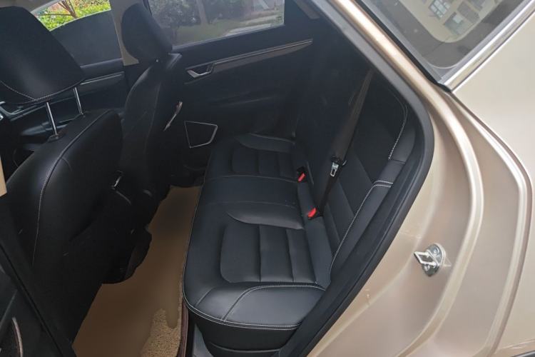 Used Geely Auto Emgrand GS 2016 Sport Edition 1.8L Automatic LingShang Model Left Rear Seat