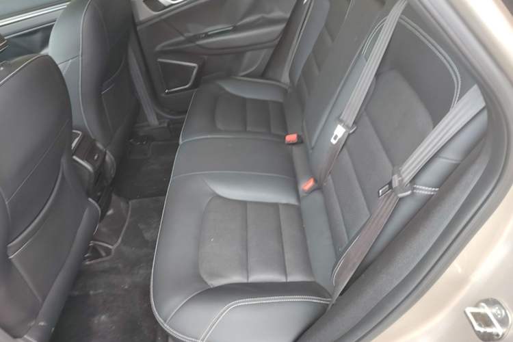 Used Geely Auto Emgrand GS 2016 Sports Edition 1.8L Manual LingShang Model Left Rear Seat