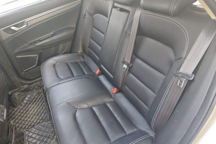 Used Geely Auto Emgrand GS 2016 Sport Edition 1.3T Automatic LingShang Model Left Rear Seat