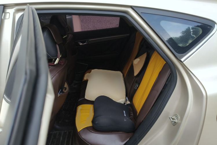 Used Geely Auto Emgrand GS 2016 Sports Edition 1.8L Manual LingShang Model Left Rear Seat