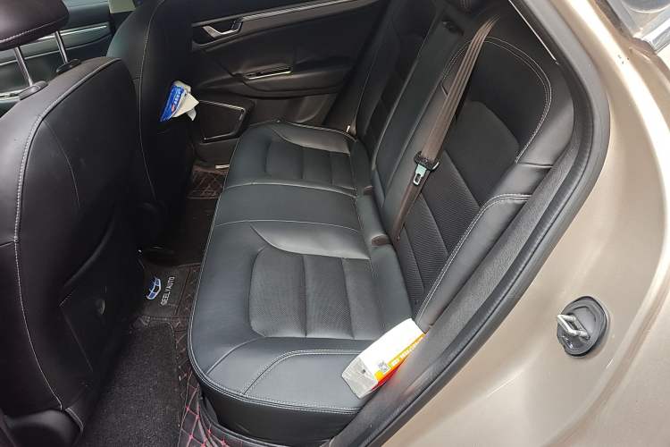 Used Geely Auto Emgrand GS 2016 Elegant Edition 1.8L Manual LingShang Model Left Rear Seat