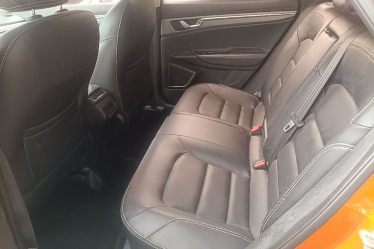 Used Geely Auto Emgrand GS 2016 Elegant Edition 1.8L Manual LingShang Model Left Rear Seat