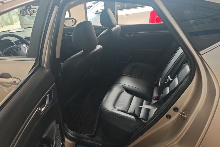 Used Geely Auto Emgrand GS 2016 Elegant Edition 1.8L Automatic LingShang Model Left Rear Seat