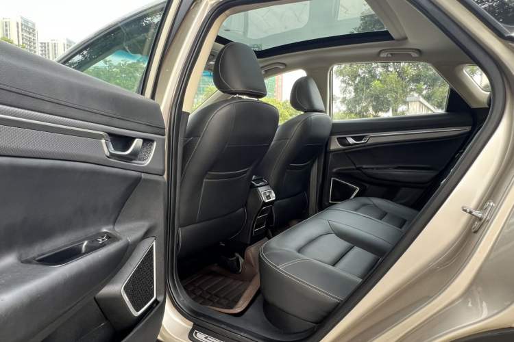 Used Geely Auto Emgrand GS 2016 Sport Edition 1.8L Automatic LingShang Model Left Rear Seat