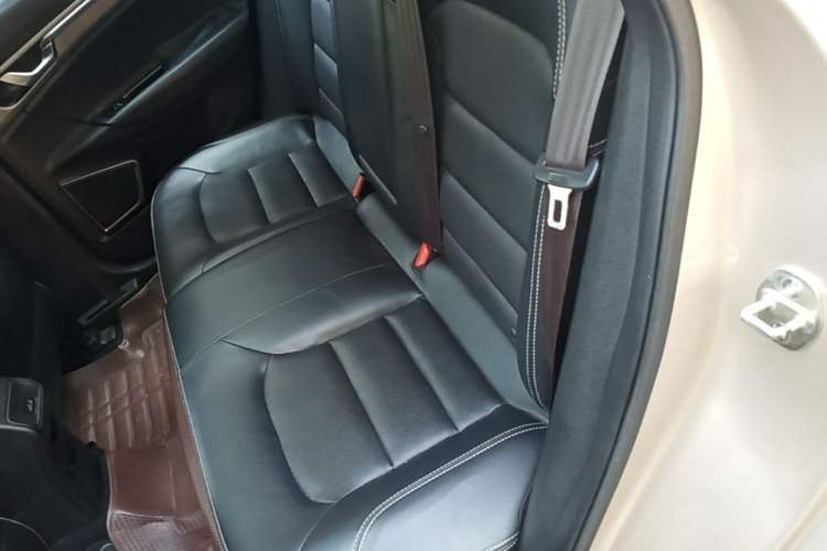 Used Geely Auto Emgrand GS 2016 Elegant Edition 1.8L Manual LingShang Model Left Rear Seat