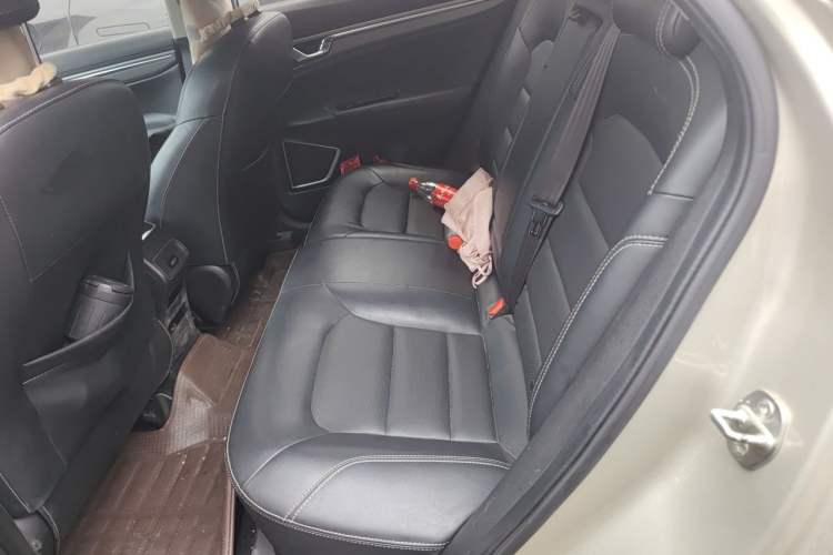 Used Geely Auto Emgrand GS 2016 Elegant Edition 1.3T Automatic LingShang Model Left Rear Seat