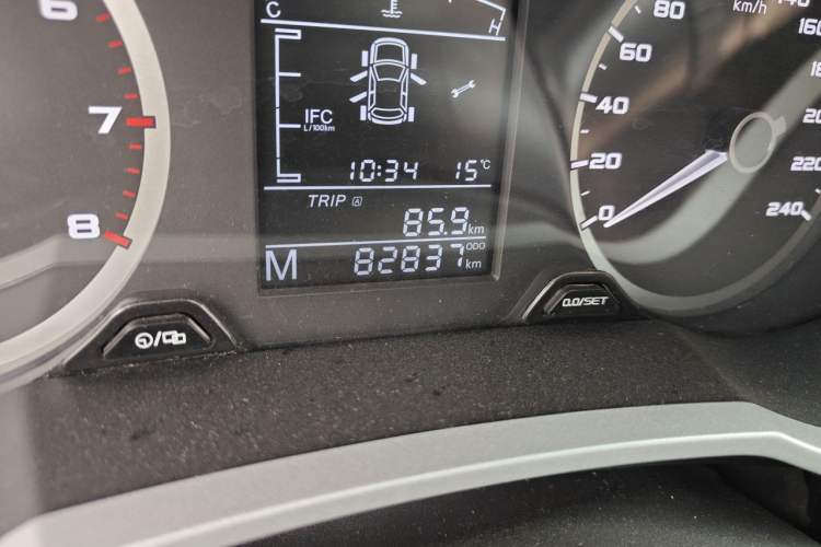 Used Geely Auto Emgrand GS 2016 Sport Edition 1.3T Manual LingShang Model Odometer Close Up