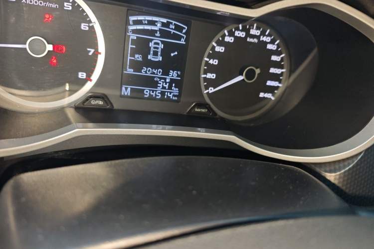 Used Geely Auto Emgrand GS 2016 Sport Edition 1.3T Manual LingShang Model Odometer Close Up